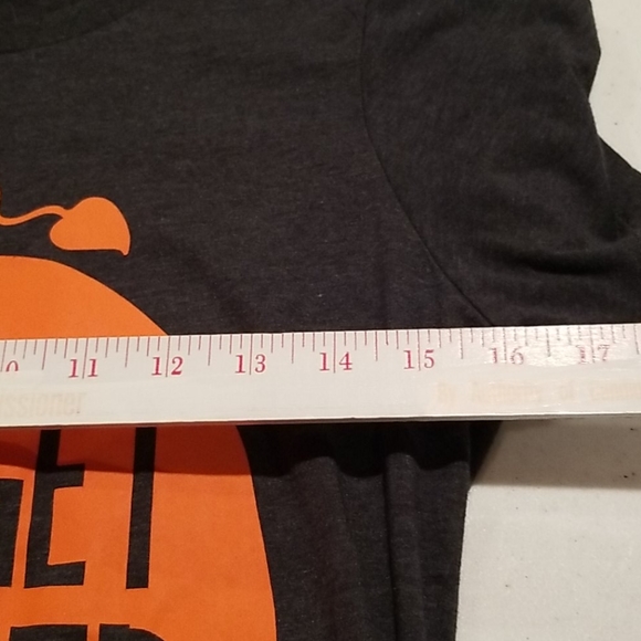 - Lg Women's Halloween tshirt - Picture 2 of 3